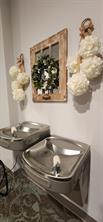 304 E Commerce Street - Photo 12