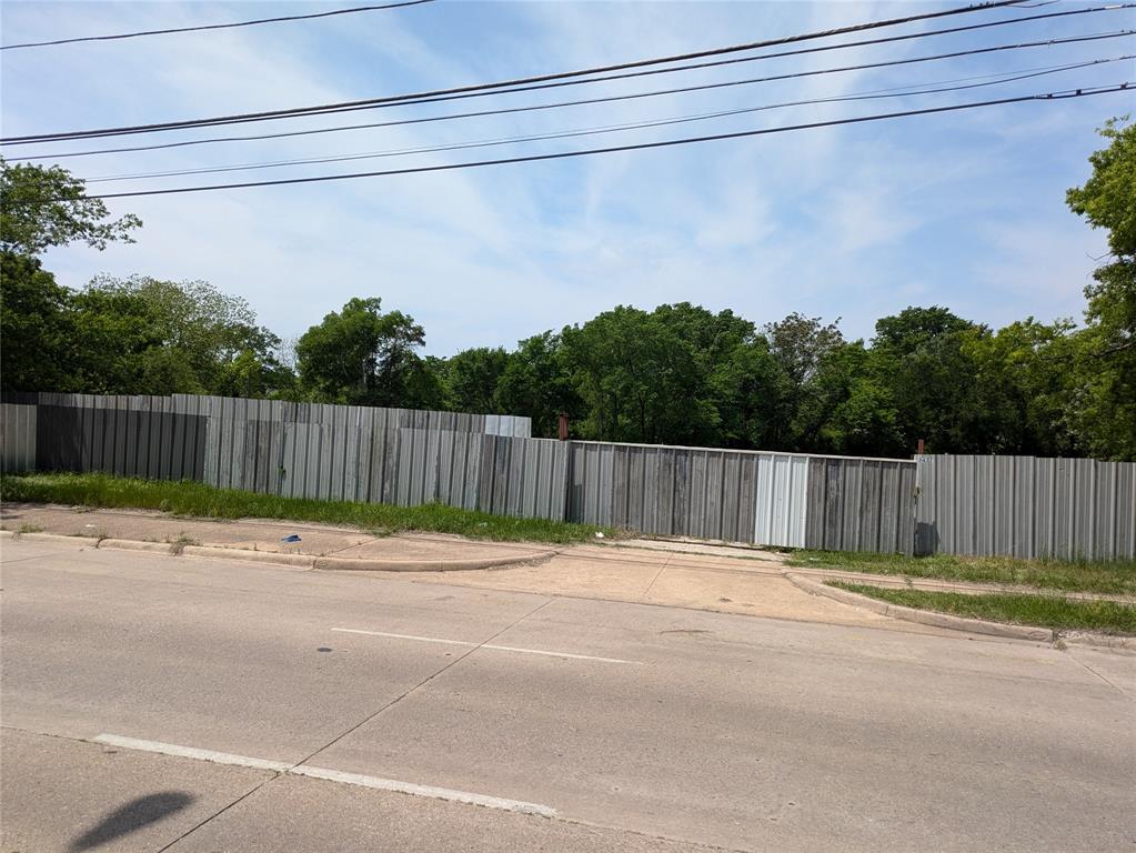 2437 Cedar Crest Boulevard - Photo 5