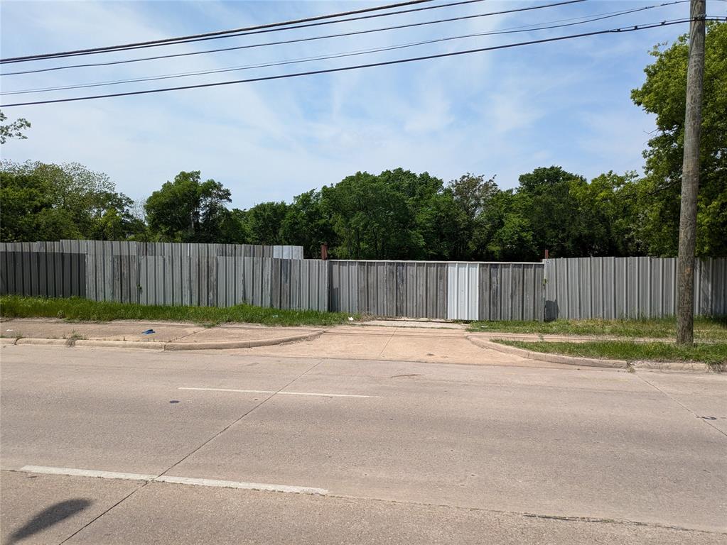 2437 Cedar Crest Boulevard - Photo 6