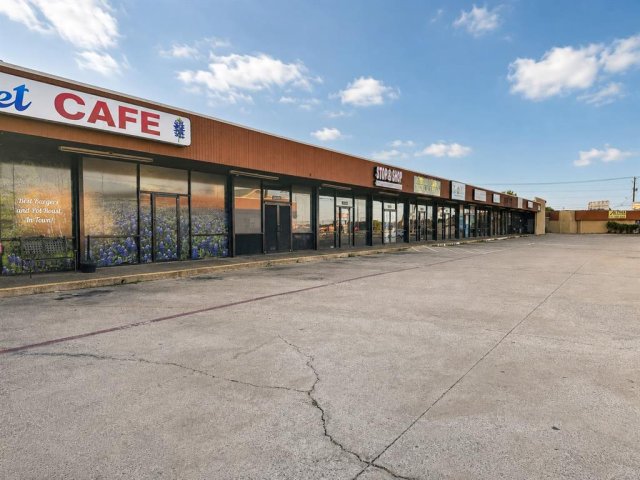 2225 Haltom Rd
