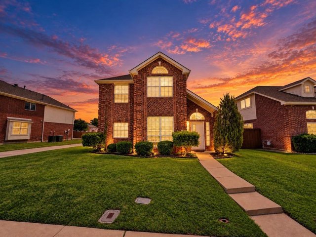 1402 Stone Canyon Way