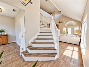 1402 Stone Canyon Way - Photo 8