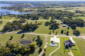 410 Shoreline Drive - Photo 3