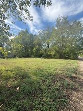 708 6th Street SE - Photo 11