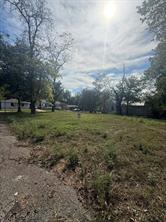 708 6th Street SE - Photo 9