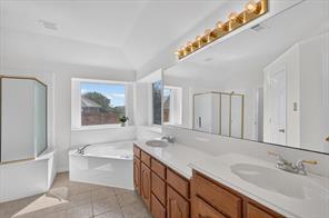1429 Macrae Court - Photo 20