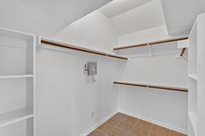 1429 Macrae Court - Photo 22