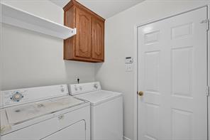 1429 Macrae Court - Photo 23