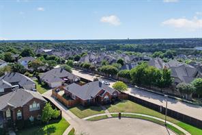 1429 Macrae Court - Photo 3