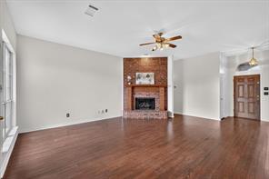 1429 Macrae Court - Photo 5