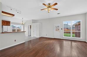 1429 Macrae Court - Photo 6