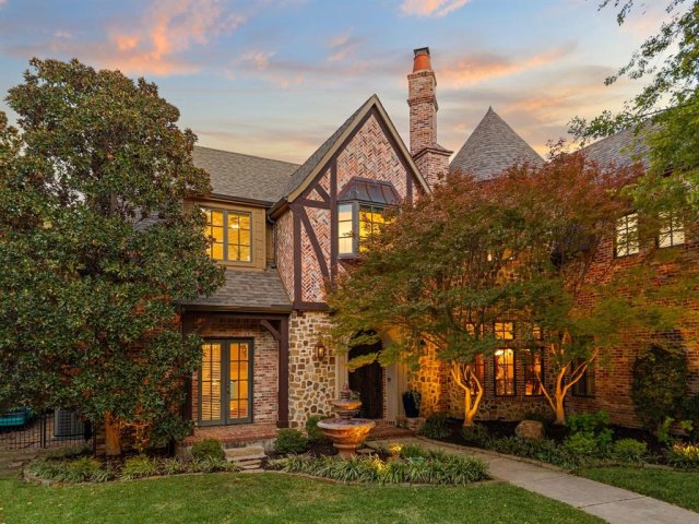 2105 Denver Drive