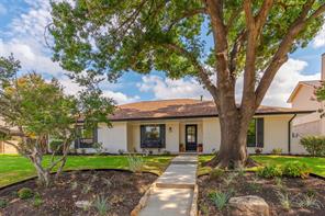 1919 Maxwell Drive - Photo 2