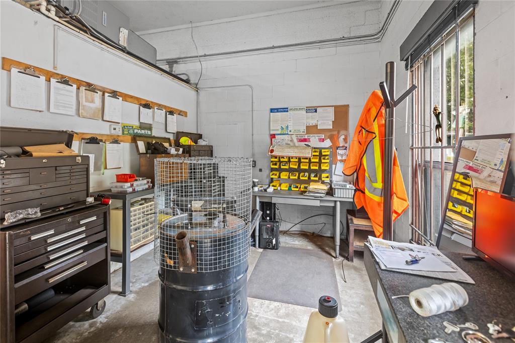 223 W 2nd Street - Photo 10