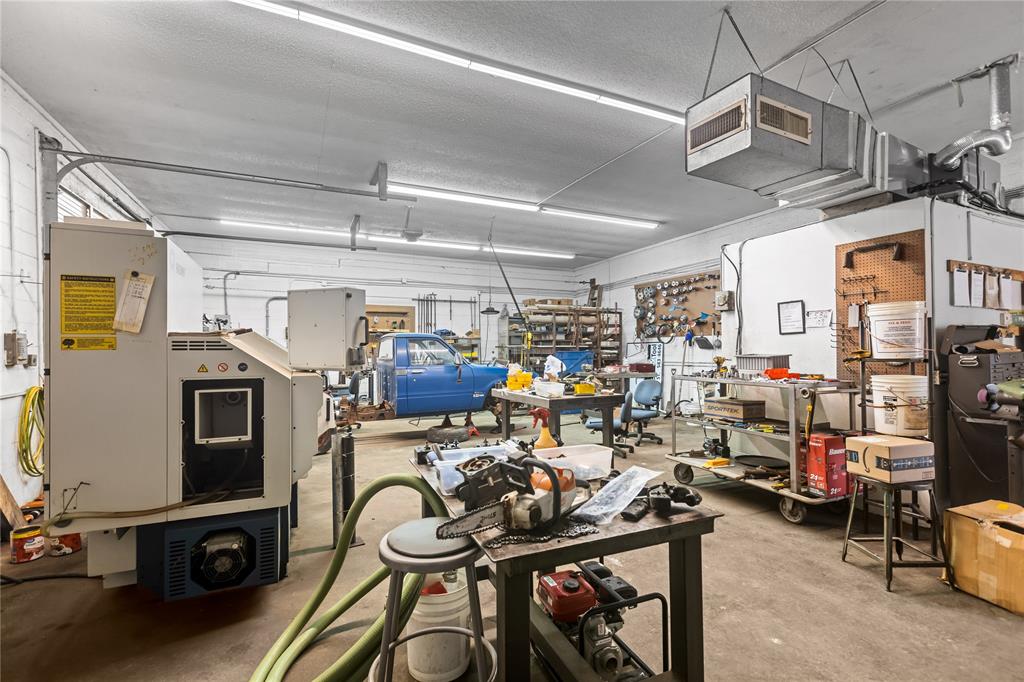 223 W 2nd Street - Photo 13