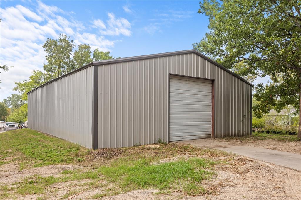 223 W 2nd Street - Photo 7