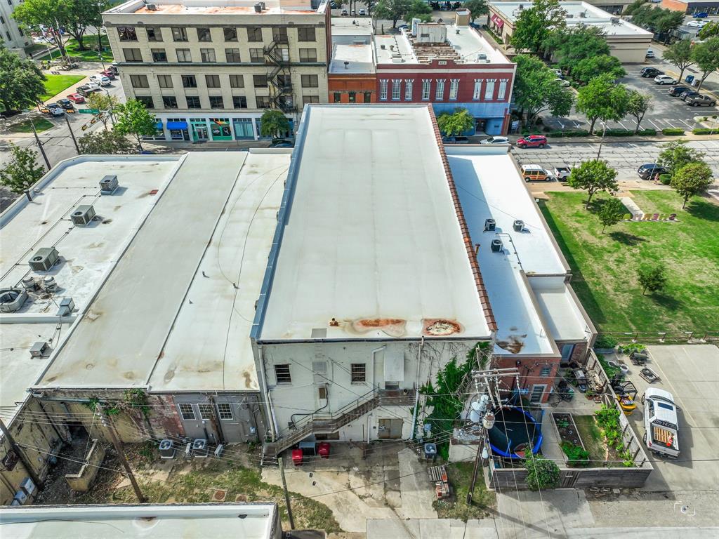 109-111 N Travis Street - Photo 6