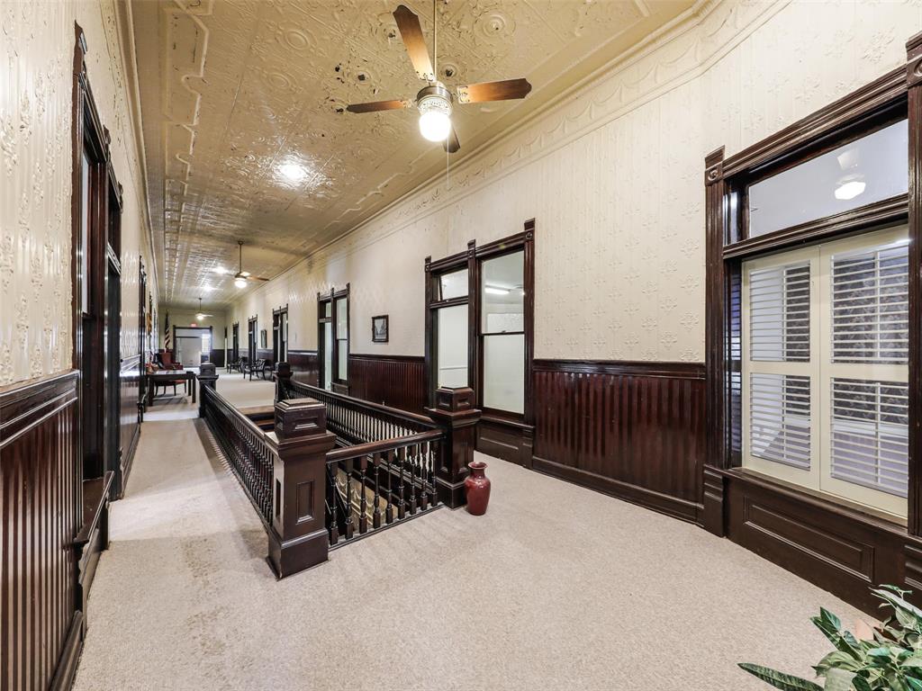 109-111 N Travis Street - Photo 9