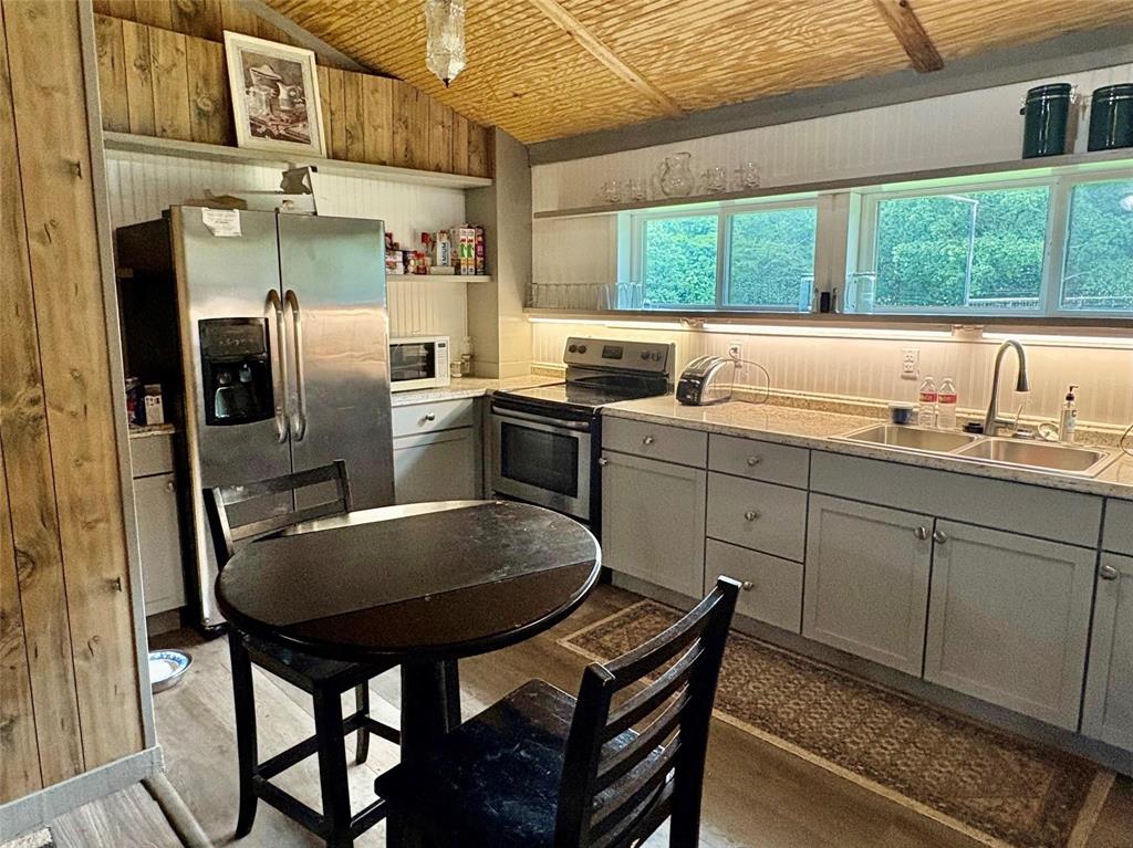 2212-2 County Road 4128 - Photo 27