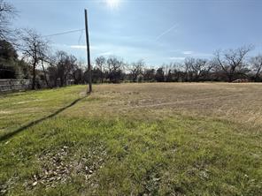 215 S Jim Miller - Photo 2