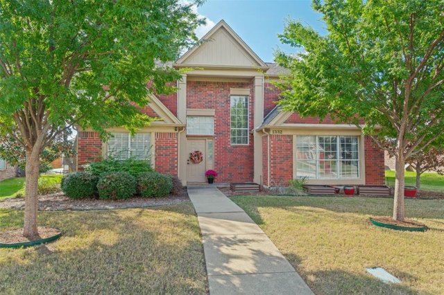 1332 Old Barn Lane