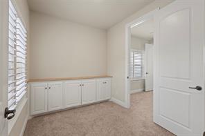 2490 Stonybrook Drive - Photo 18