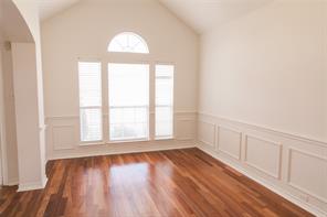 404 Belmont Court - Photo 4