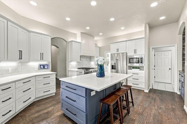 1301 Tarragon Drive