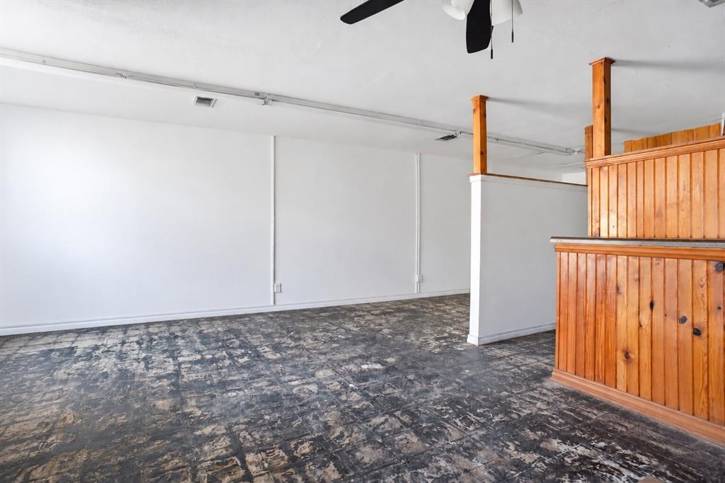 121 W Grand Street - Photo 4