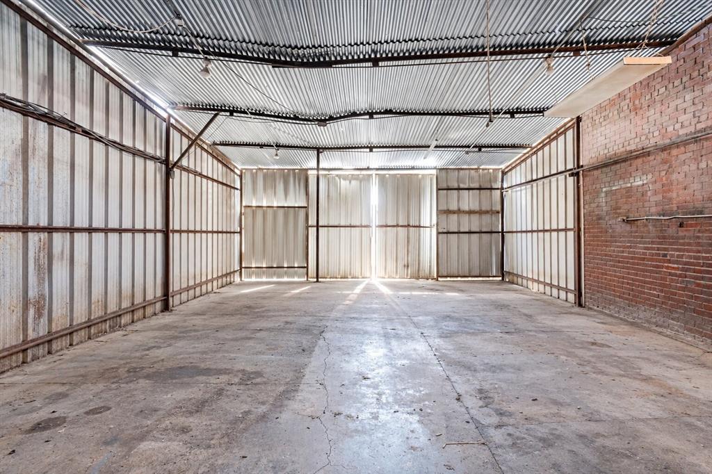 121 W Grand Street - Photo 8