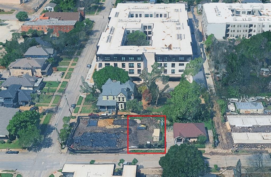 107 N Adams Avenue - Photo 1