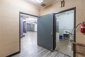710 Graham Street - Photo 12