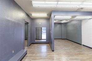 710 Graham Street - Photo 18