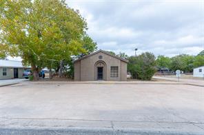710 Graham Street - Photo 2