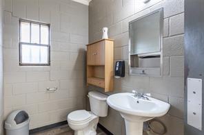 710 Graham Street - Photo 21