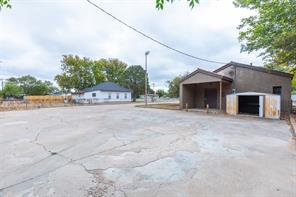 710 Graham Street - Photo 9
