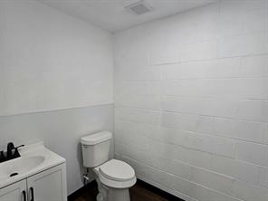 1325 S Riverside Drive - Photo 13