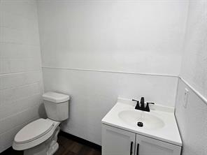 1325 S Riverside Drive - Photo 9