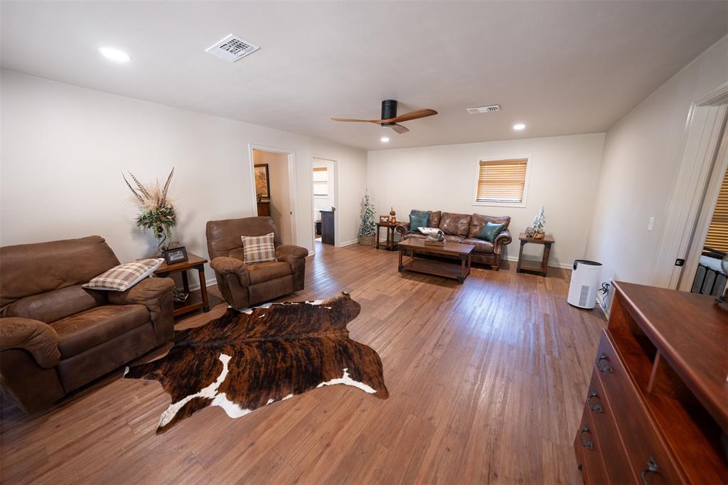 1309 County Road 2619 - Photo 23