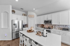 1401 Lake Falls Terrace - Photo 4