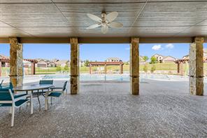 1004 Larkspur Drive - Photo 4