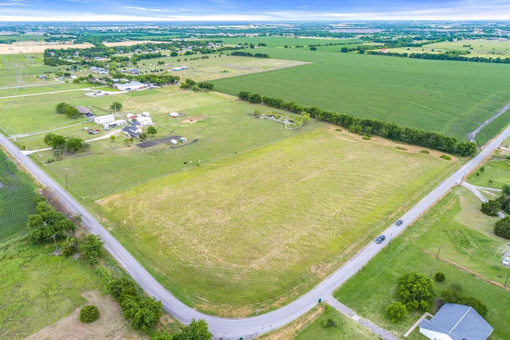 1017 County Road 979 - Photo 4