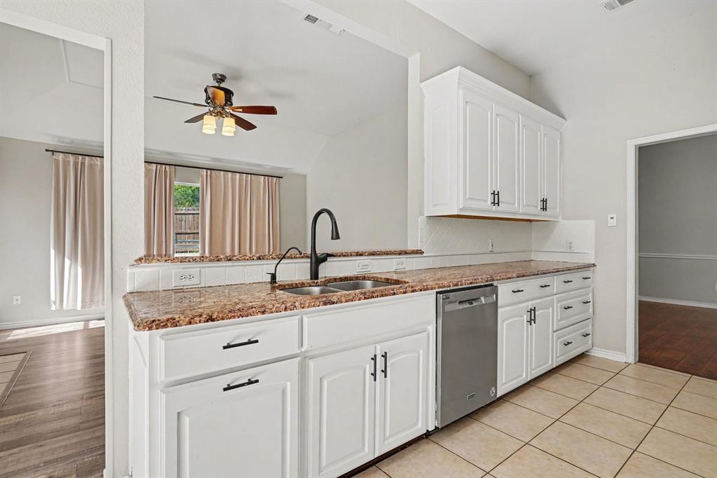 115 S Blue Bonnet Circle - Photo 7