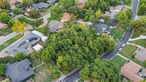 923 Brookwood Drive - Photo 2