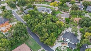 923 Brookwood Drive - Photo 3