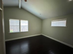 906 Hawthorne Drive - Photo 4