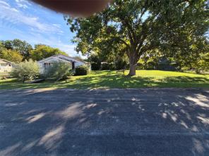 421 Daytona Avenue - Photo 2