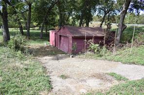3933 Lawnview Avenue - Photo 11