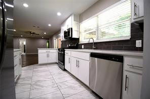 1015 Mitchell Road - Photo 3