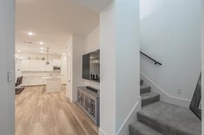 256 Harbor Hills Drive - Photo 17